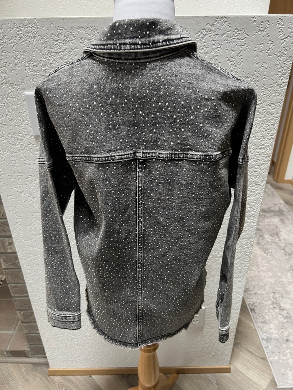 Veveret Black Rhinestone Jean Jacket - Picture 11 of 16